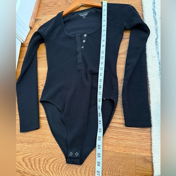 Good American Bodysuit Black Micro Rib Snap Button Long Sleeve - Picture 7 of 9